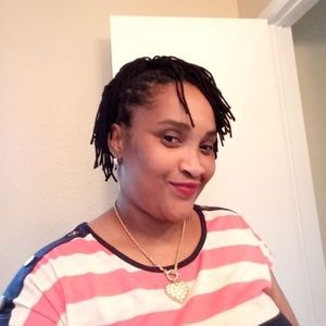 Meet your Posher, Christine